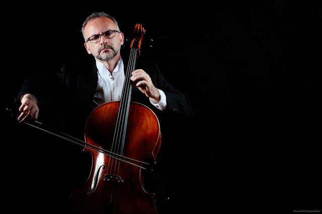 El violoncellista canario Ángel Luis Quintana