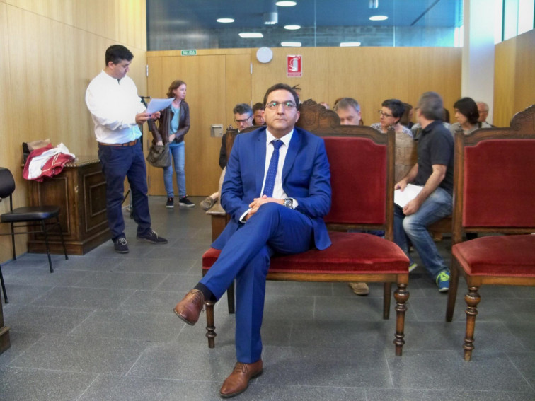 Dimite el alcalde de Xinzo tres semanas después de ser codenado por prevaricador