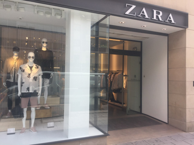 Zara, Inditex, ropa, moda, escaparate, tienda