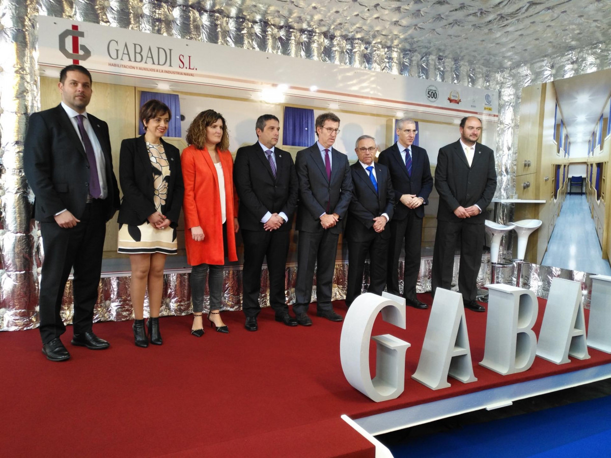 Feijóo visita las instalaciones de la empresa auxiliar Gabadi en Narón.