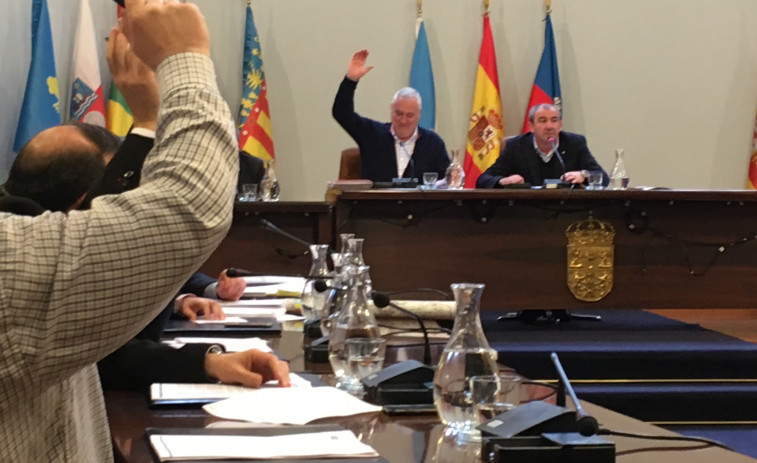 Máxima tensión en el grupo socialista que deja en el aire el Gobierno de la Diputación de Lugo