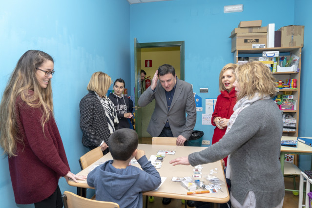 VISITA DE GONZÁLEZ FORMOSO A ASPANAES