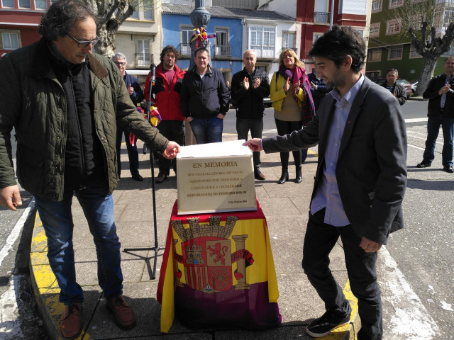 Placa a los 38 trabajadores del naval fusilados en Ferrol