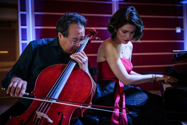 Yo-Yo Ma y Cristina Pato con Silk Road Ensemble