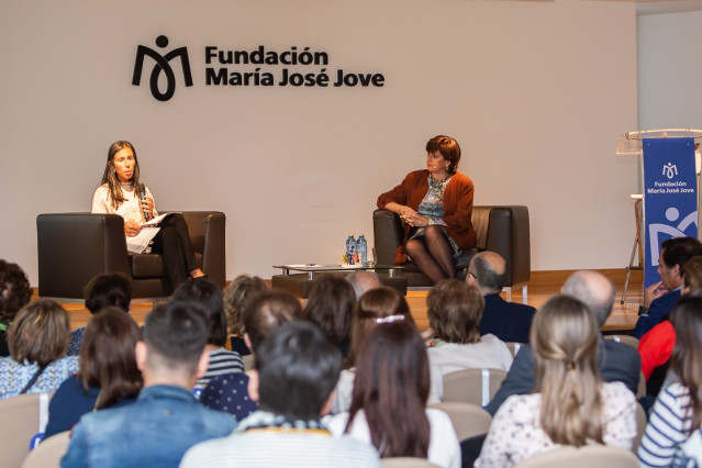 Fundación María José Jove conferencia cáncer infantil