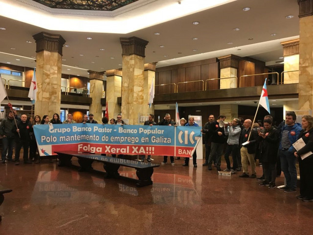 CIG Banca protesta en Banco Pastor