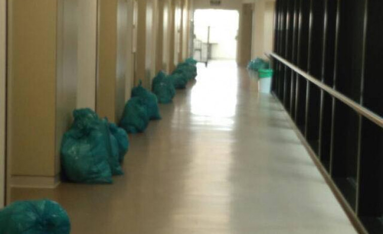 Las bolsas de ropa sucia se seguirán acumulando en el hospital de Vigo