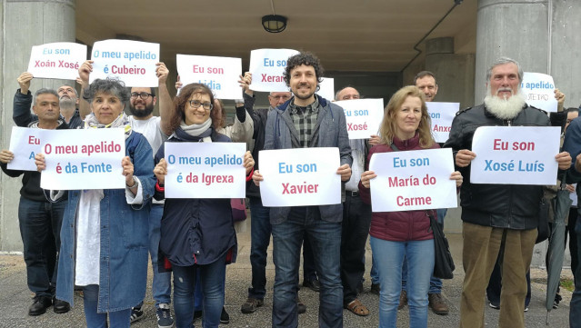 Miembros del BNG promueven una campaña para galleguizar nombres y apellidos
