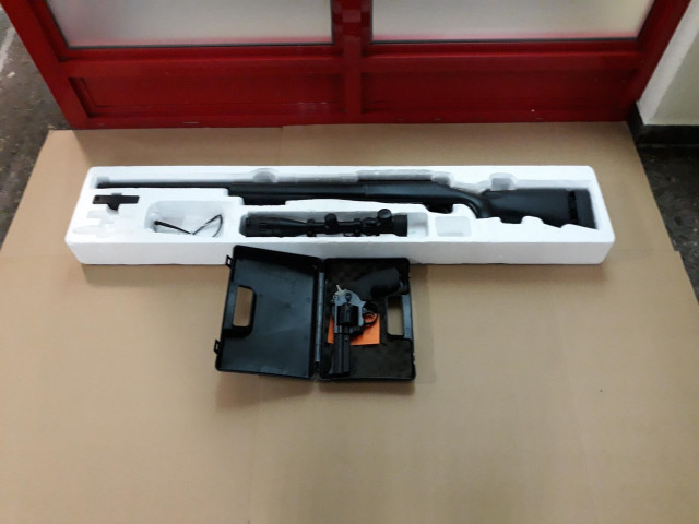 Armas de Airsoft requisadas por la Policía Local de Vigo