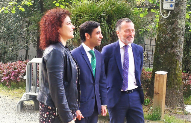 Visita a las obras de rehabilitación de la escuela infantil de Santa Susana.