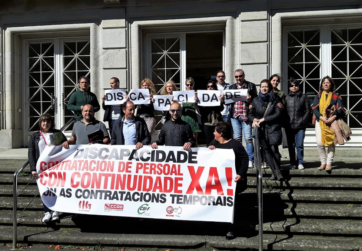 18 05 15 ProtestaPersoalDiscapacidadePontevedra