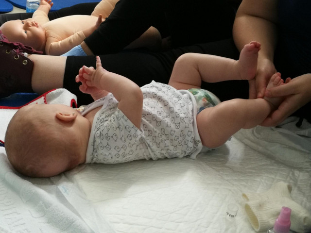Curso masajes bebés