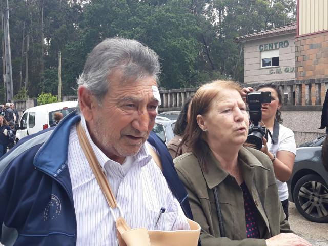 Dos de los vecinos afectados por la explosión de material pirotécnico en Tui