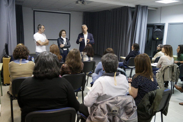 11,30 H.-        O Secretario Xeral De Política Lingüística, Valentín García, Su