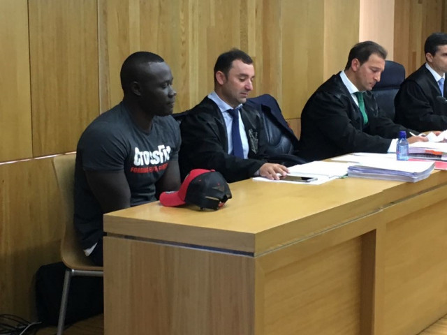 Ibrahima N., el acusado del crimen de Tatiana en el banquillo