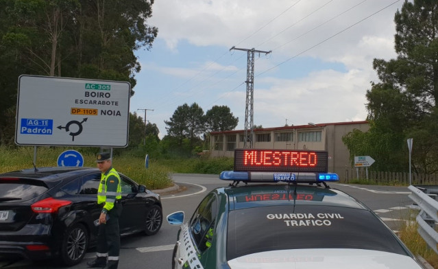 Interceptan en O Barbanza un conductor ebrio que circulaba en sentido contrario.