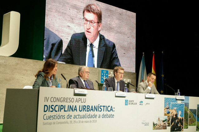 El presidente de la Xunta, Alberto Núñez Feijóo, en el congreso de la APLU