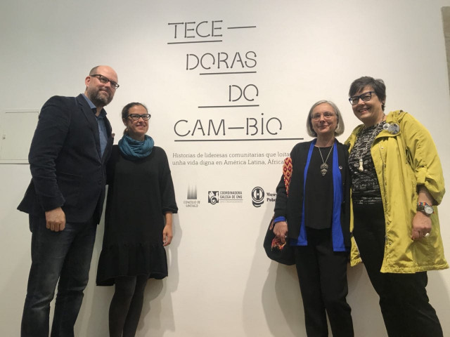 Inauguración de la exposición 'Tecedoras do cambio'