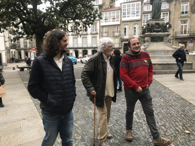 Xosé Manuel Beiras, en el medio