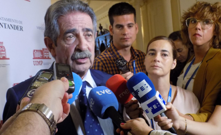 Revilla cree que Rajoy dimitirá si PNV apoya la moción y PP propondrá a Núñez Feijoo como candidato