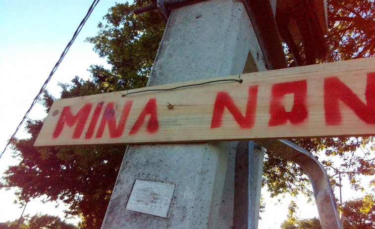 El BNG registra un escrito en el Concello de Vila de Cruces por la toma de muestras de la mina de Touro