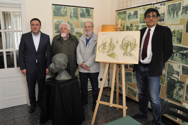 Cesión de busto a Fundación Wenceslao Fernández Flórez