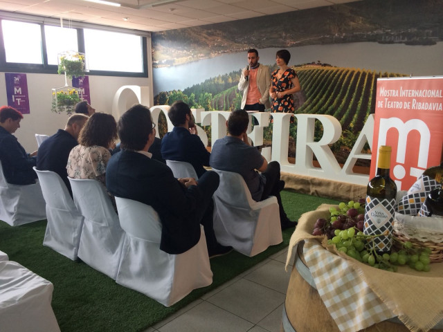 Presentación de la 34 Mostra Internacional de Teatro de Ribadavia