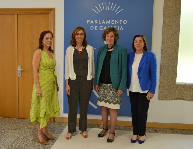 Visita de la investigadora Jacquelyn C. Campbell en el Parlamento de Galicia