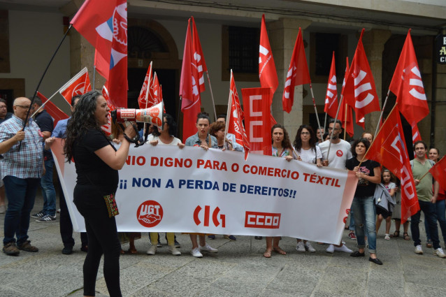 Protexta del comercio textil de Ourense.