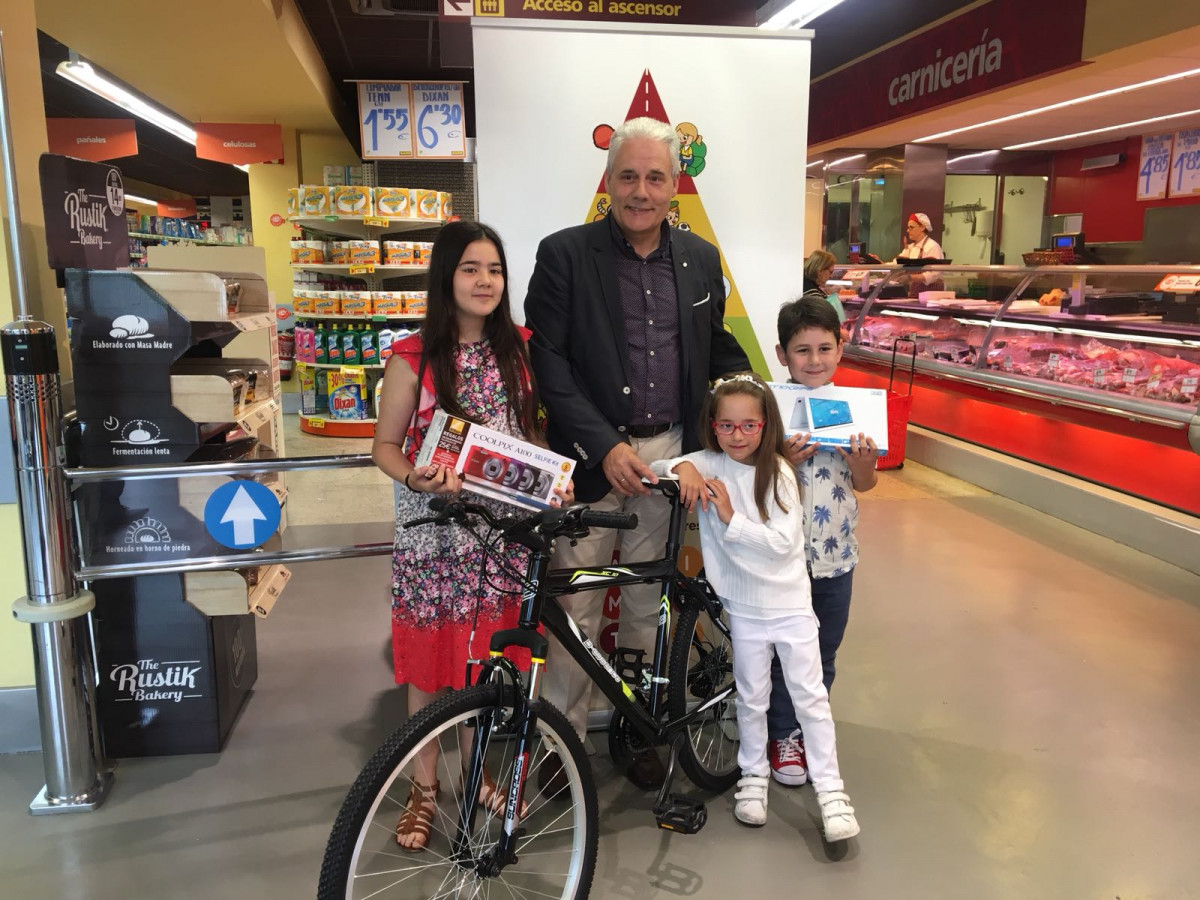 GADIS ENTREGA PREMIOS CORUu00d1A