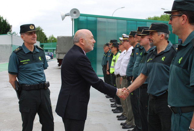 El delegado del Gobierno se reúne con mandos de la Guardia Civil