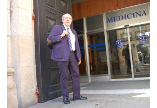 Julian alvarez decano medicina usc