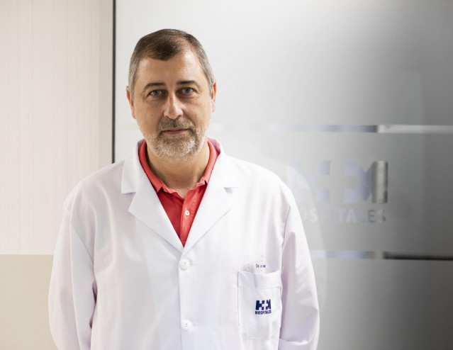 El doctor Julio de la Cruz Álvarez de HM Vigo