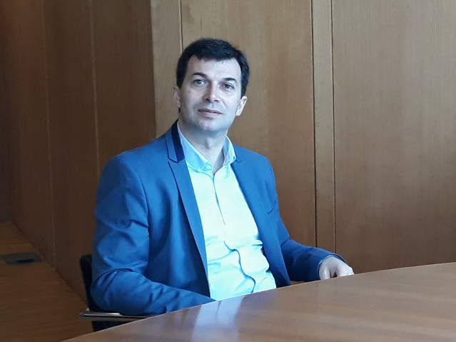 Gonzalo Caballero en un acto en Vigo