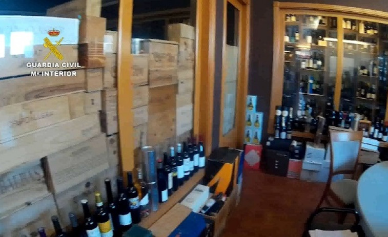 Así timaba un restaurante gallego con vinos falsos de miles de euros, según la Guardia Civil