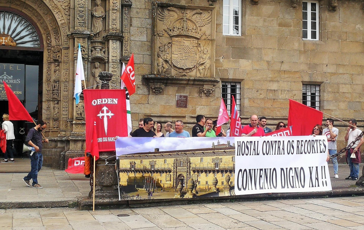Manifestación del Comité de Empresa del Hostal dos Reis Católicos.