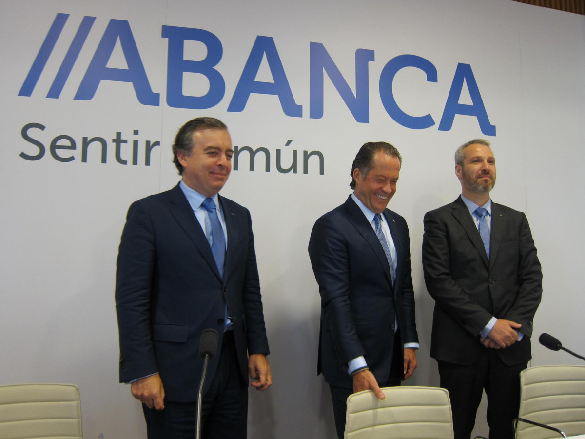 Botas, Escotet y Alberto de Francisco, de Abanca