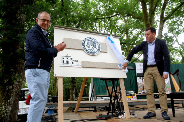 Román Rodríguez y Luís Reimóndez en un acto de la Fundación Neira Vilas