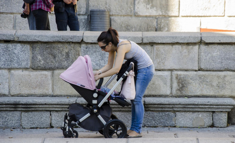 Somos 13.000 gallegos menos que hace un año y encadenamos 25 perdiendo población