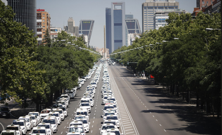 La mayoría de los taxistas gallegos vuelven hoy al trabajo
