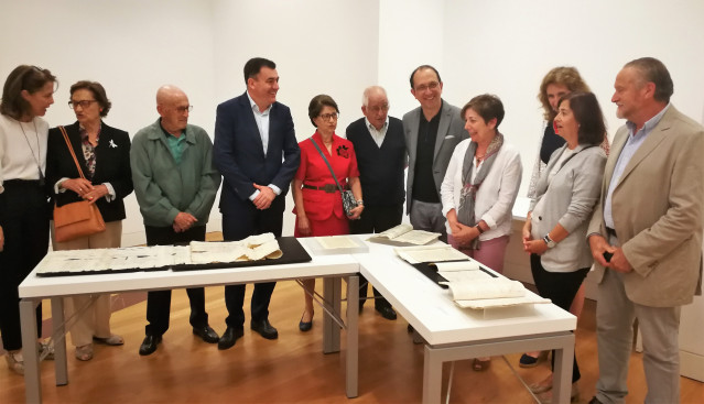 Román Rodríguez en el acto de donación de los fondos del Pazo de Pardiñas.