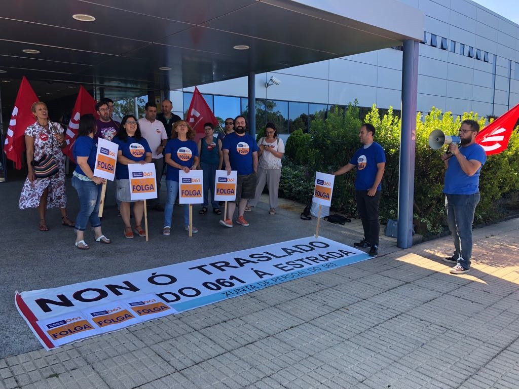 Concentración de trabajadores del 061 en San Marcos, Santiago