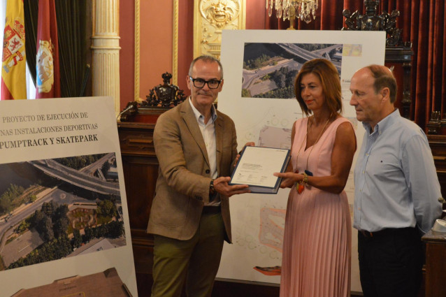Entrega a la Xunta del proyecto de un 'skatepark' en Ourense
