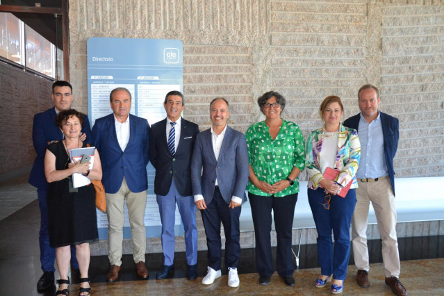 Regades ofrece instalar una guardería en el polígono de A Granxa