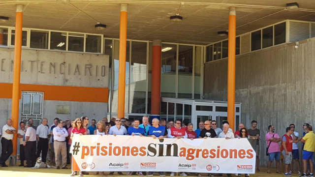 Concentración de funcionarios en la cárcel de A Lama (Pontevedra)