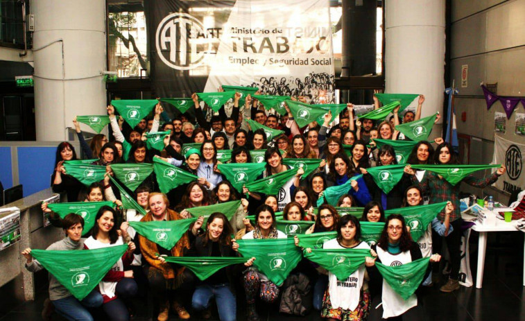 Pañuelazo Internacional por un aborto legal en Argentina