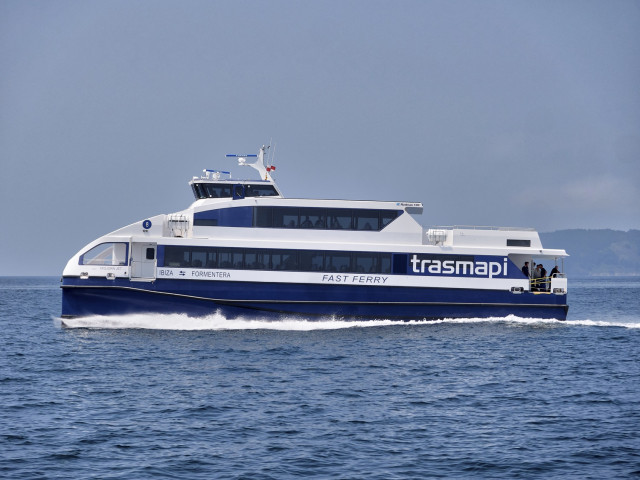 Catamarán construido por Rodman para Trasmapi