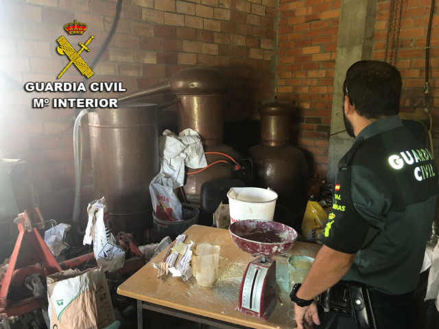 Inmovilizada una partida de más de 500 litros de aguardiente