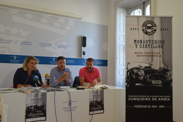 Concentración de coches antiguos de Xunqueira de Ambía