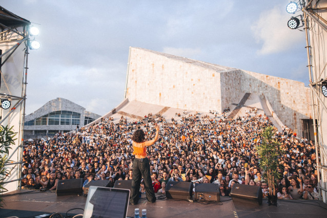 Nathy Peluso en Atardecer no Gaiás